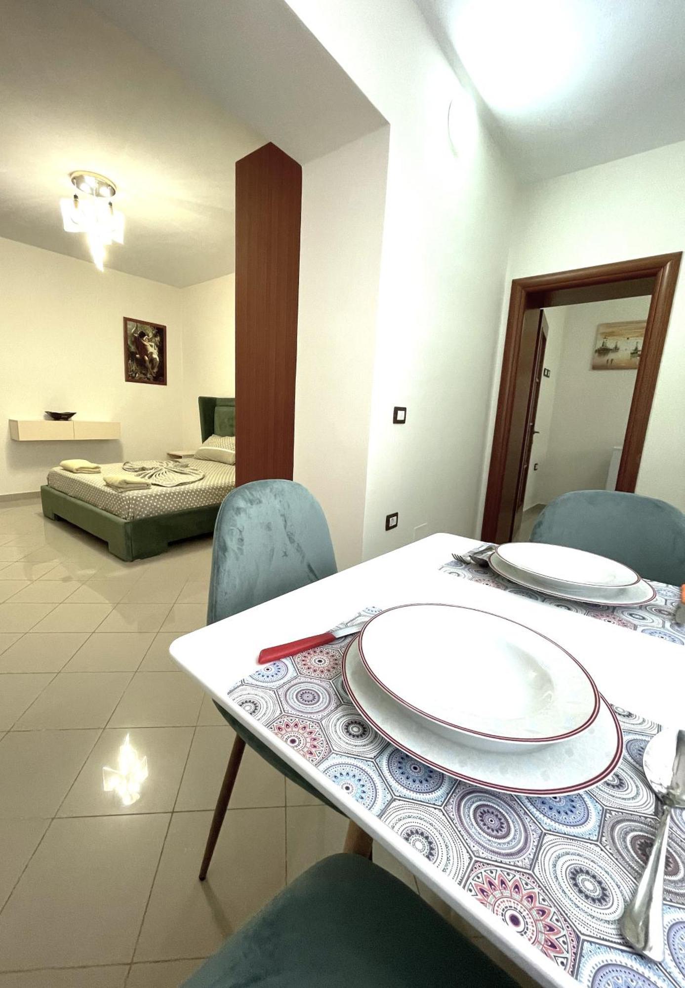 Peace Apartments Дуррес Экстерьер фото