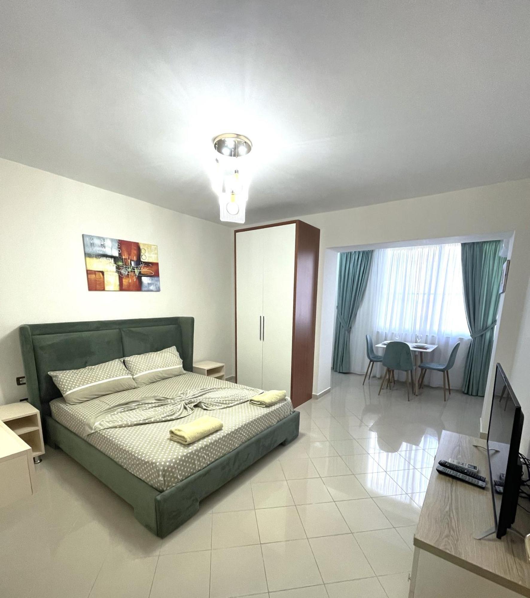 Peace Apartments Дуррес Экстерьер фото