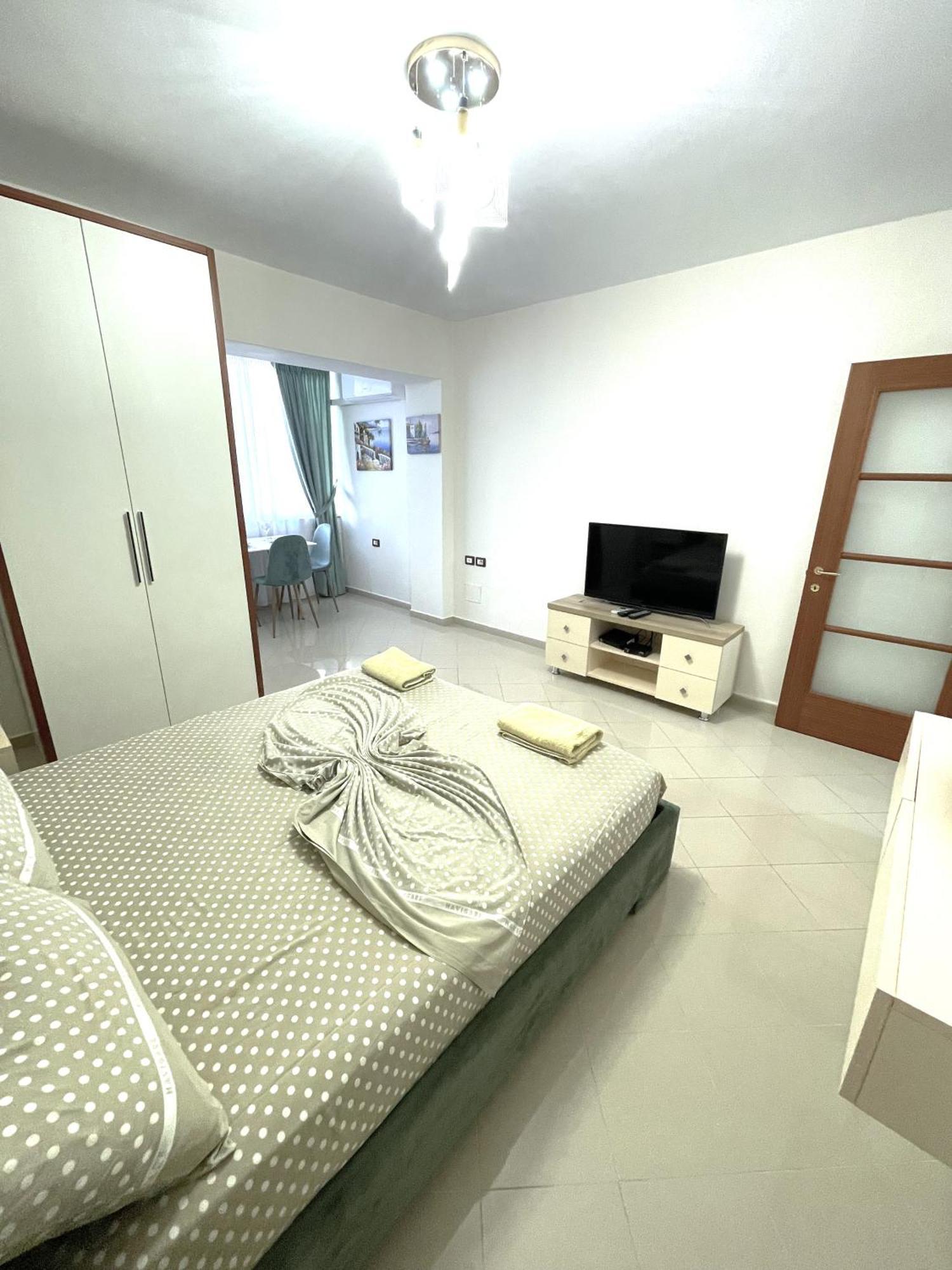 Peace Apartments Дуррес Экстерьер фото